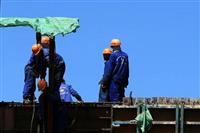 Quần áo bảo hộ giúp ngăn ngừa tác hai nắng nóng